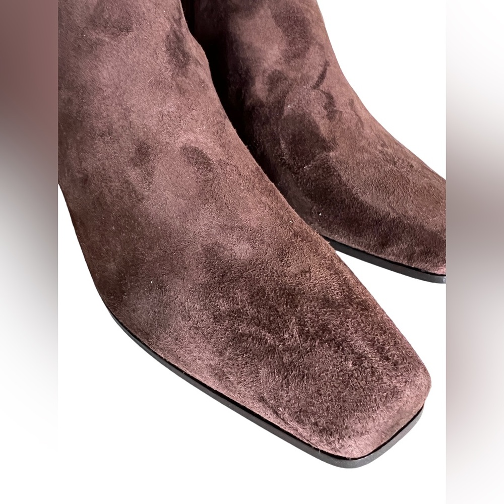 🤎 NIB! Donald Pliner Suede Stud Booties - Picture 2 of 13